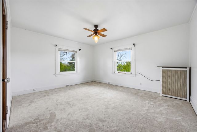 545 Knollwood Drive SE, Cedar Rapids, IA 52403