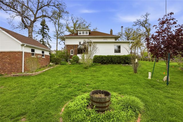 545 Knollwood Drive SE, Cedar Rapids, IA 52403