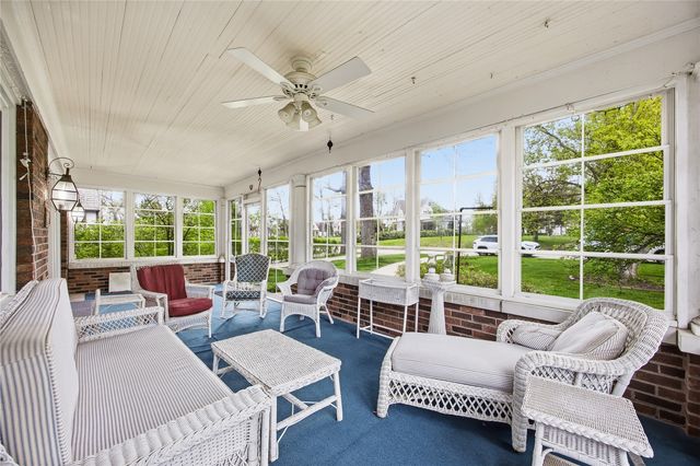 545 Knollwood Drive SE, Cedar Rapids, IA 52403