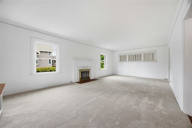 545 Knollwood Drive SE, Cedar Rapids, IA 52403