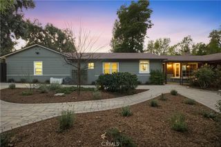 22121 Avenue Morelos, Woodland Hills, CA 91364