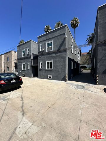 5528 Franklin Avenue, Los Angeles, CA 90027
