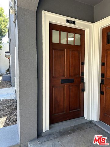 5528 Franklin Avenue, Los Angeles, CA 90027