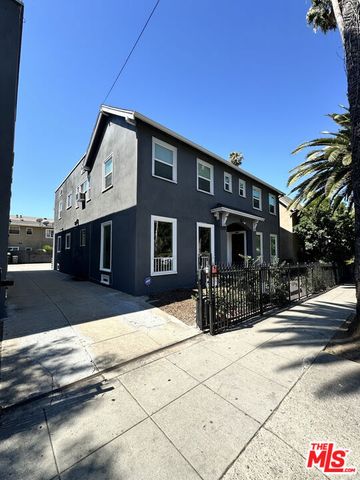 5528 Franklin Avenue, Los Angeles, CA 90027