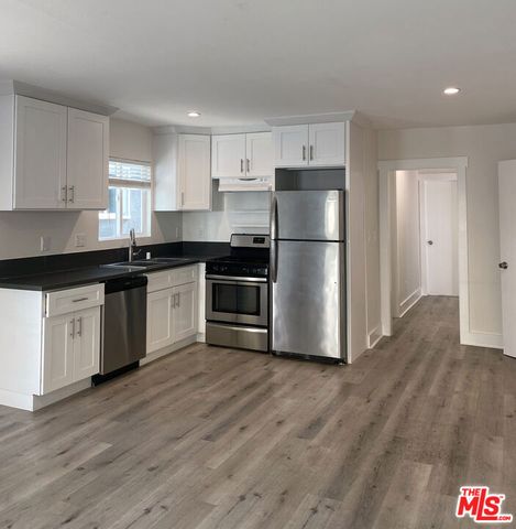 5528 Franklin Avenue, Los Angeles, CA 90027