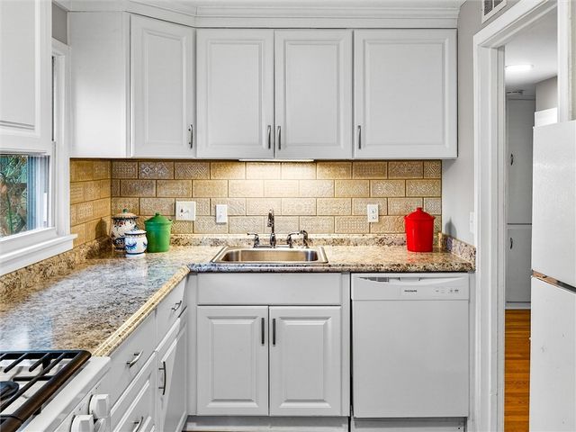 22 Mac Arthur Road, Greece, NY 14615