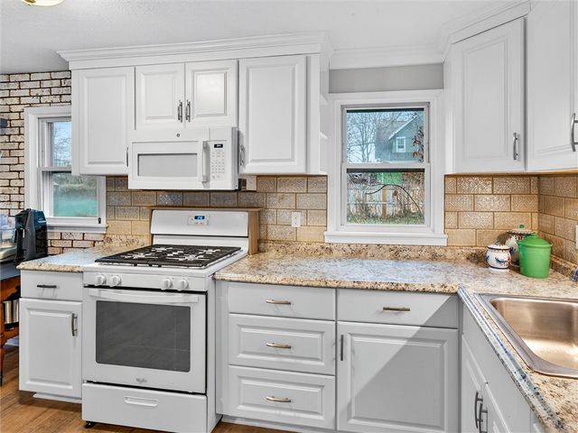 22 Mac Arthur Road, Greece, NY 14615