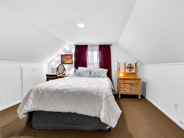 22 Mac Arthur Road, Greece, NY 14615