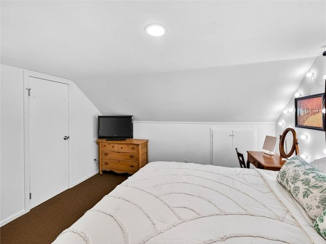 22 Mac Arthur Road, Greece, NY 14615