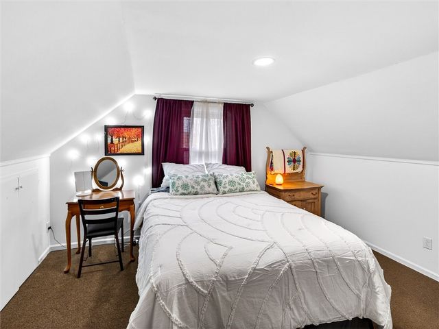 22 Mac Arthur Road, Greece, NY 14615