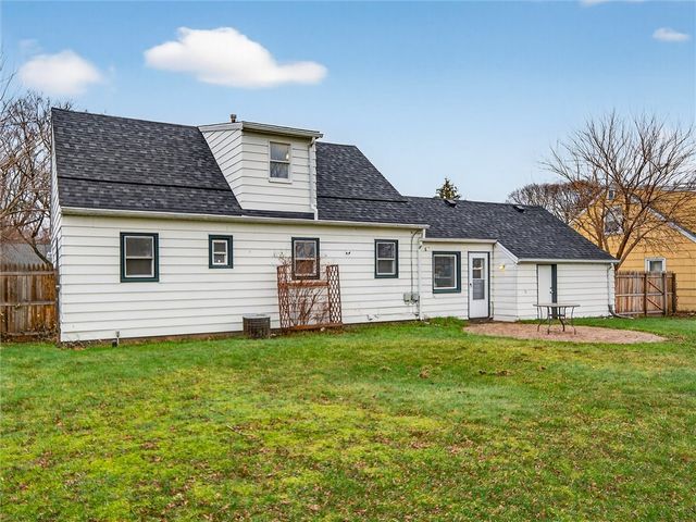 22 Mac Arthur Road, Greece, NY 14615