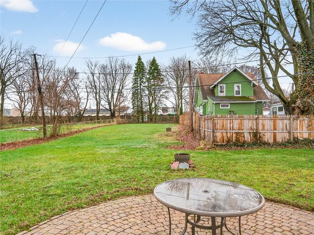 22 Mac Arthur Road, Greece, NY 14615