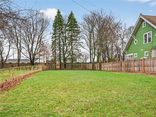 22 Mac Arthur Road, Greece, NY 14615