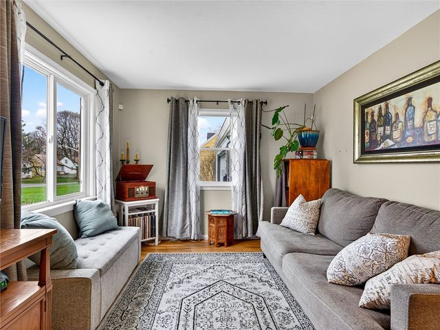 22 Mac Arthur Road, Greece, NY 14615