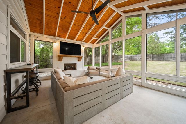 2523 Durwood Road, Little Rock, AR 72207