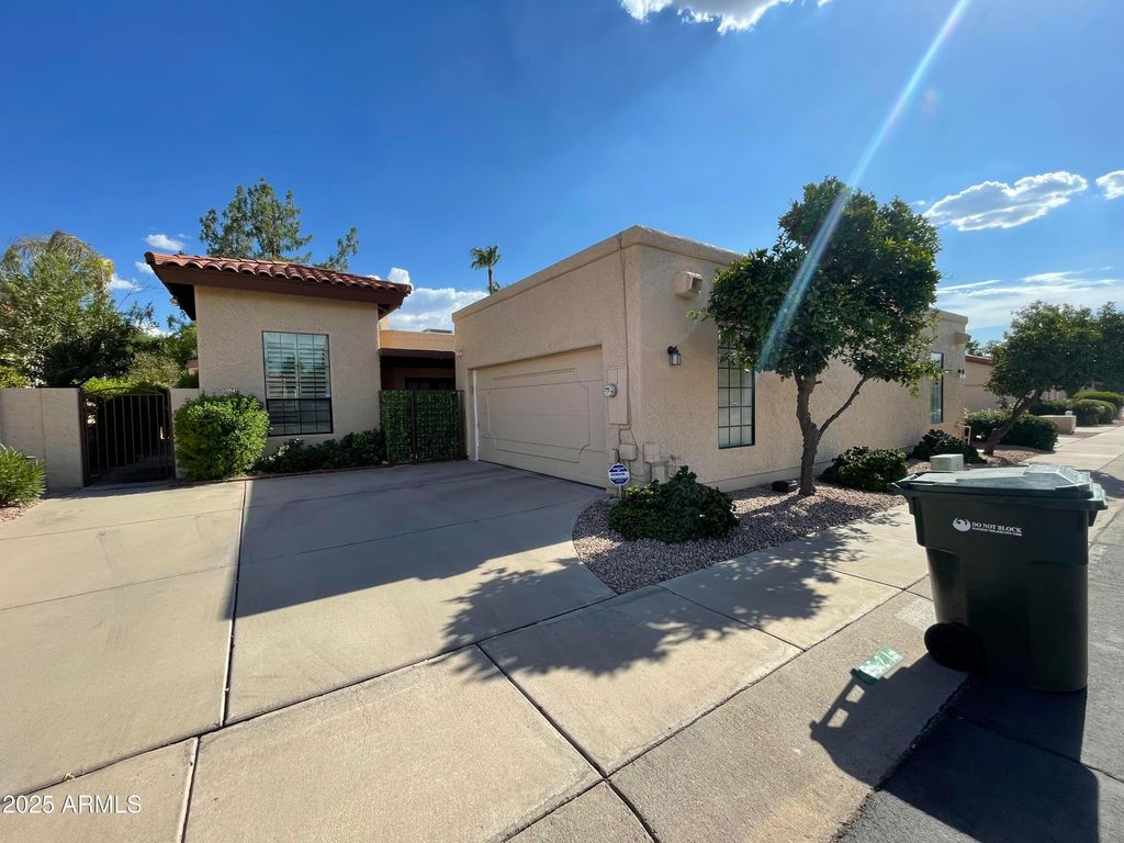 5521 E Paradise Drive, Scottsdale, AZ 85254