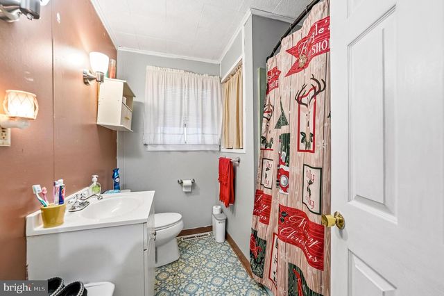 313 OGDEN STATION RD, Wenonah, NJ 08090