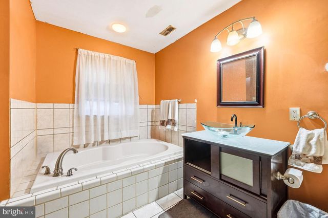 313 OGDEN STATION RD, Wenonah, NJ 08090