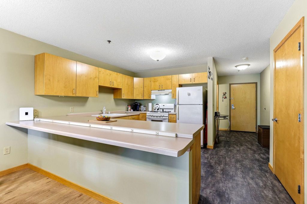 4845 W 123rd Street 201, Savage, MN 55378 — photo 3