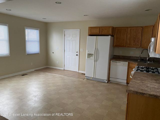 205 Hill Street, Lansing, MI 48912