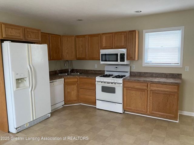 205 Hill Street, Lansing, MI 48912