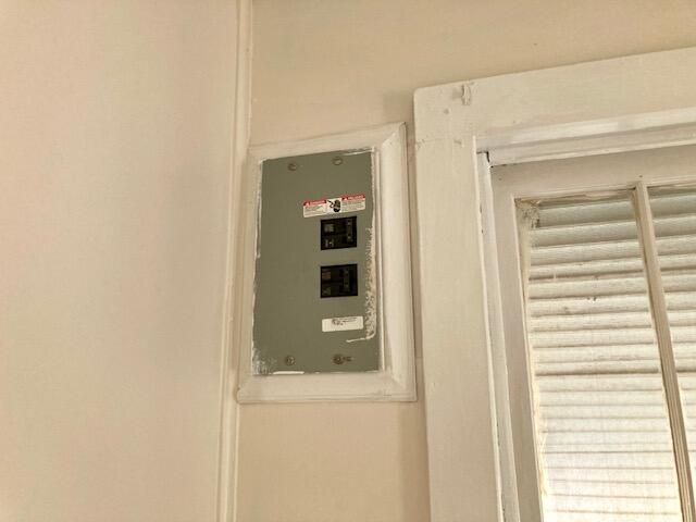 17 Nowling Drive, Defuniak Springs, FL 32433