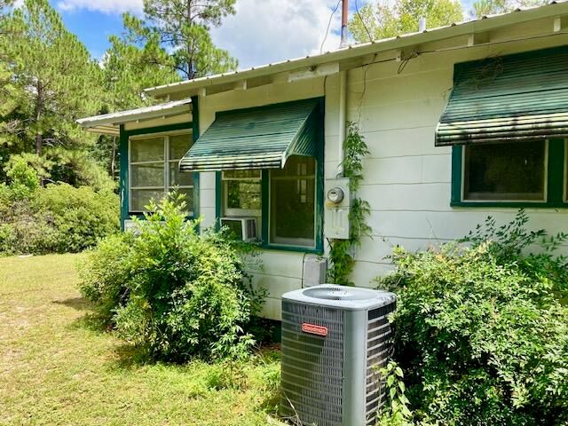 17 Nowling Drive, Defuniak Springs, FL 32433