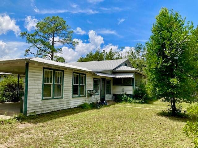 17 Nowling Drive, Defuniak Springs, FL 32433
