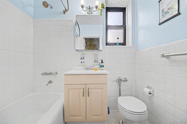 226-26 Union Turnpike 5J, Oakland Gardens, NY 11364