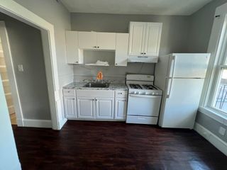 64 Hollis 7, Framingham, MA 01702