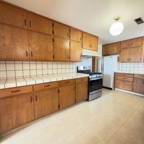 1720 Francis Court, Belmont, CA 94002