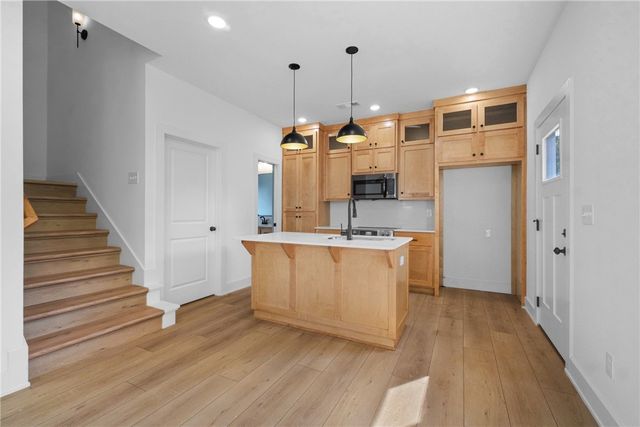 576 S Willow Avenue 2, Fayetteville, AR 72701