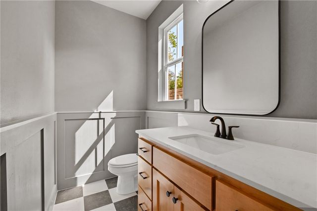 576 S Willow Avenue 2, Fayetteville, AR 72701