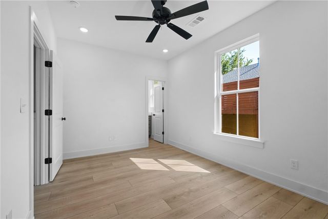 576 S Willow Avenue 2, Fayetteville, AR 72701