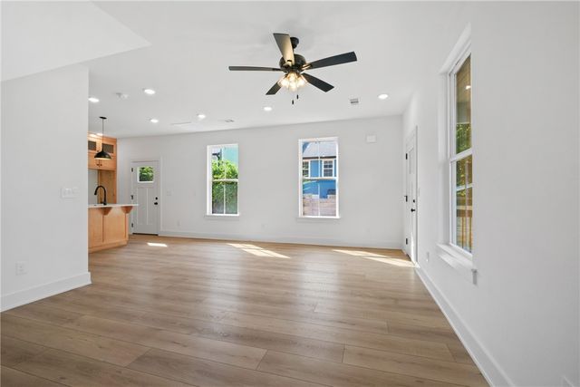 576 S Willow Avenue 2, Fayetteville, AR 72701