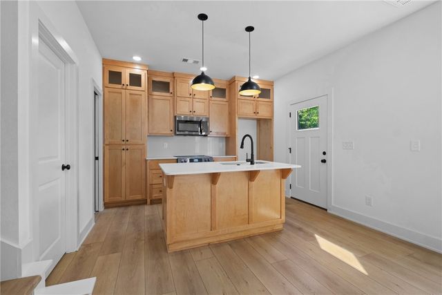 576 S Willow Avenue 2, Fayetteville, AR 72701