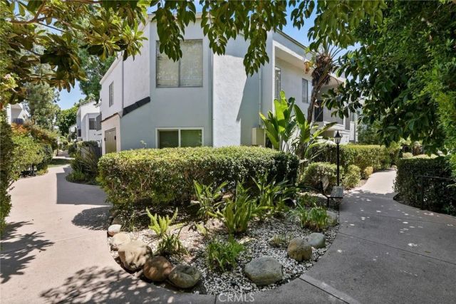 18645 Hatteras St 234, Tarzana, CA 91356