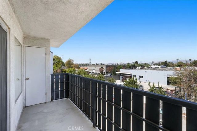 18645 Hatteras St 234, Tarzana, CA 91356