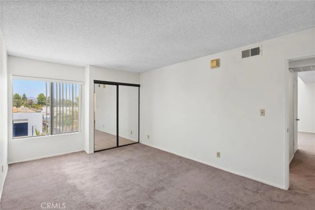 18645 Hatteras St 234, Tarzana, CA 91356