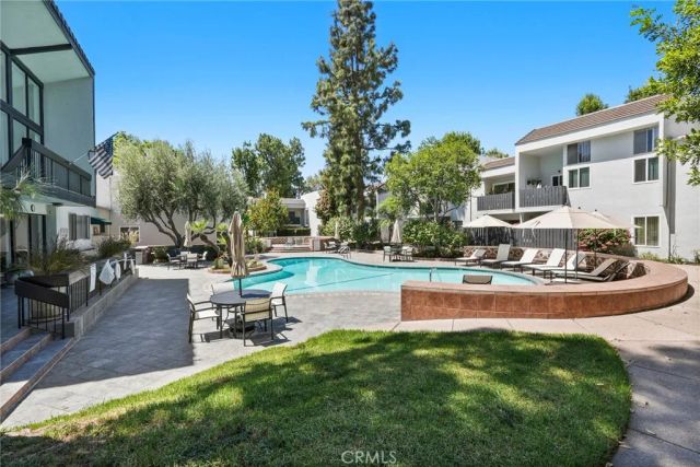 18645 Hatteras St 234, Tarzana, CA 91356