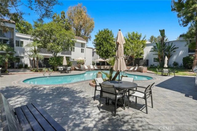 18645 Hatteras St 234, Tarzana, CA 91356