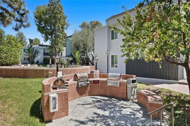 18645 Hatteras St 234, Tarzana, CA 91356