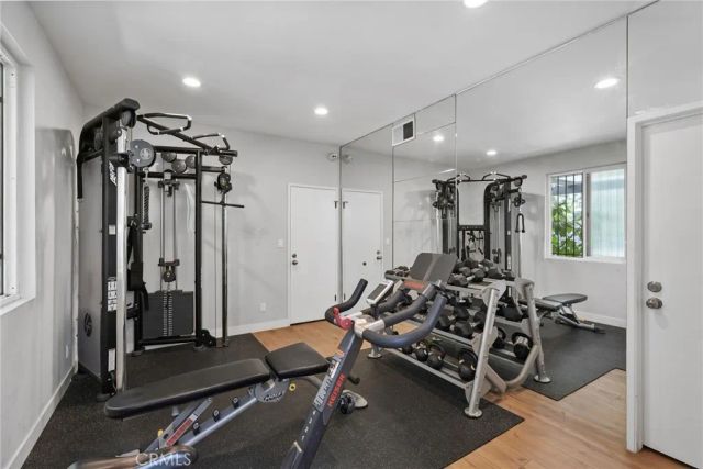 18645 Hatteras St 234, Tarzana, CA 91356