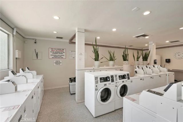 18645 Hatteras St 234, Tarzana, CA 91356