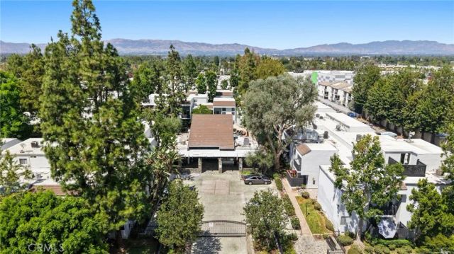 18645 Hatteras St 234, Tarzana, CA 91356