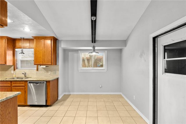 5417 Flynn Pkwy, Corpus Christi, TX 78411