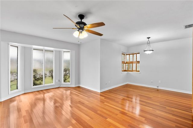 5417 Flynn Pkwy, Corpus Christi, TX 78411