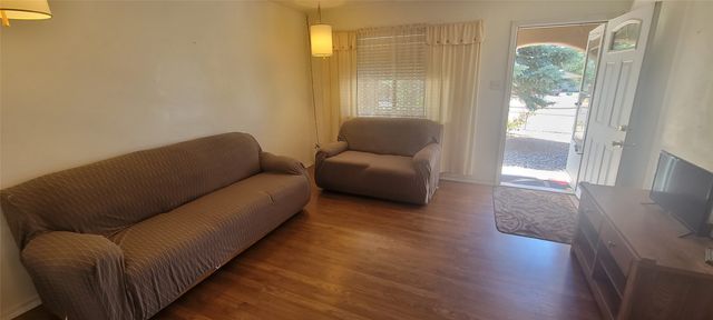 863 Camino Consuelo, Santa Fe, NM 87507