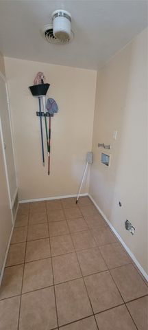 863 Camino Consuelo, Santa Fe, NM 87507
