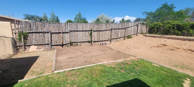 863 Camino Consuelo, Santa Fe, NM 87507